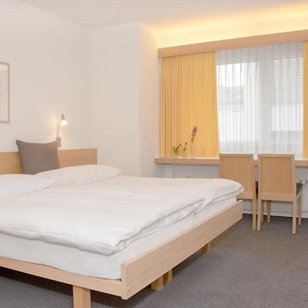 Hotel Weiss Kreuz Thusis Buitenkant foto