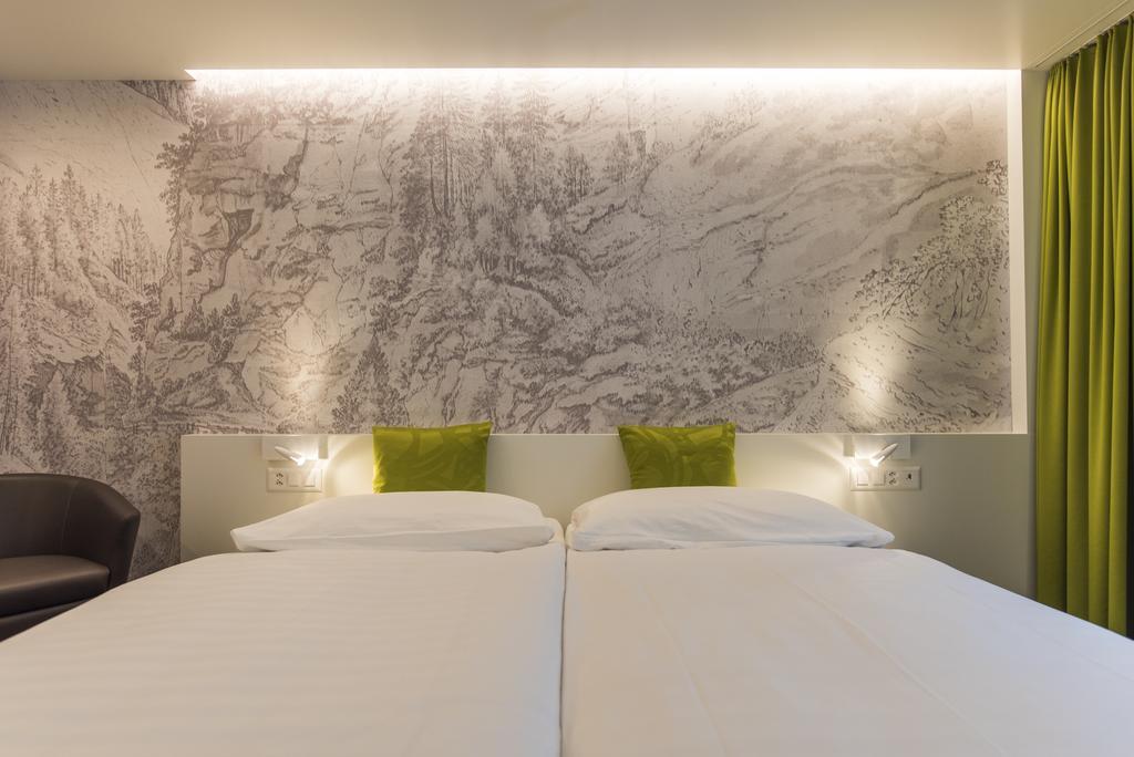Hotel Weiss Kreuz Thusis Kamer foto