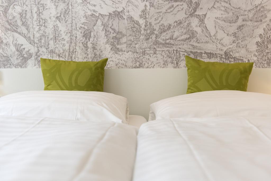 Hotel Weiss Kreuz Thusis Kamer foto